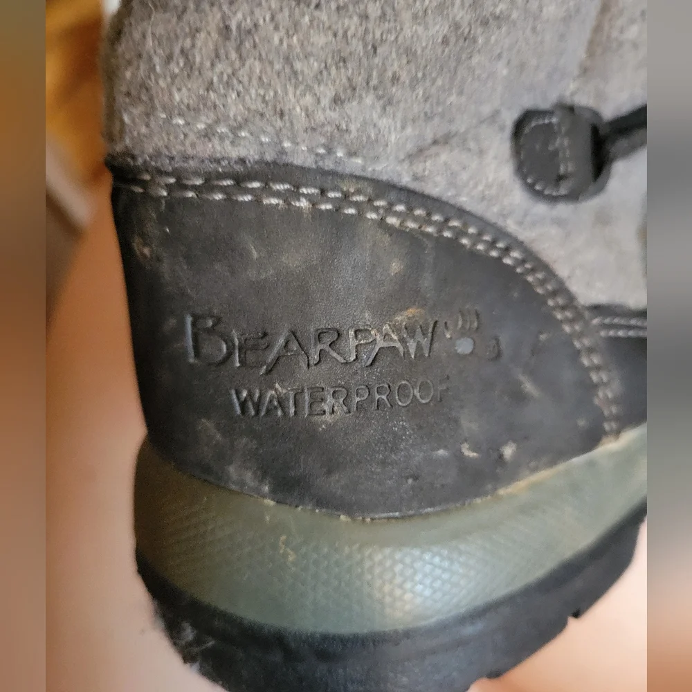 Bear paw waterproof Leslie style snow boots 6 fur leather wool